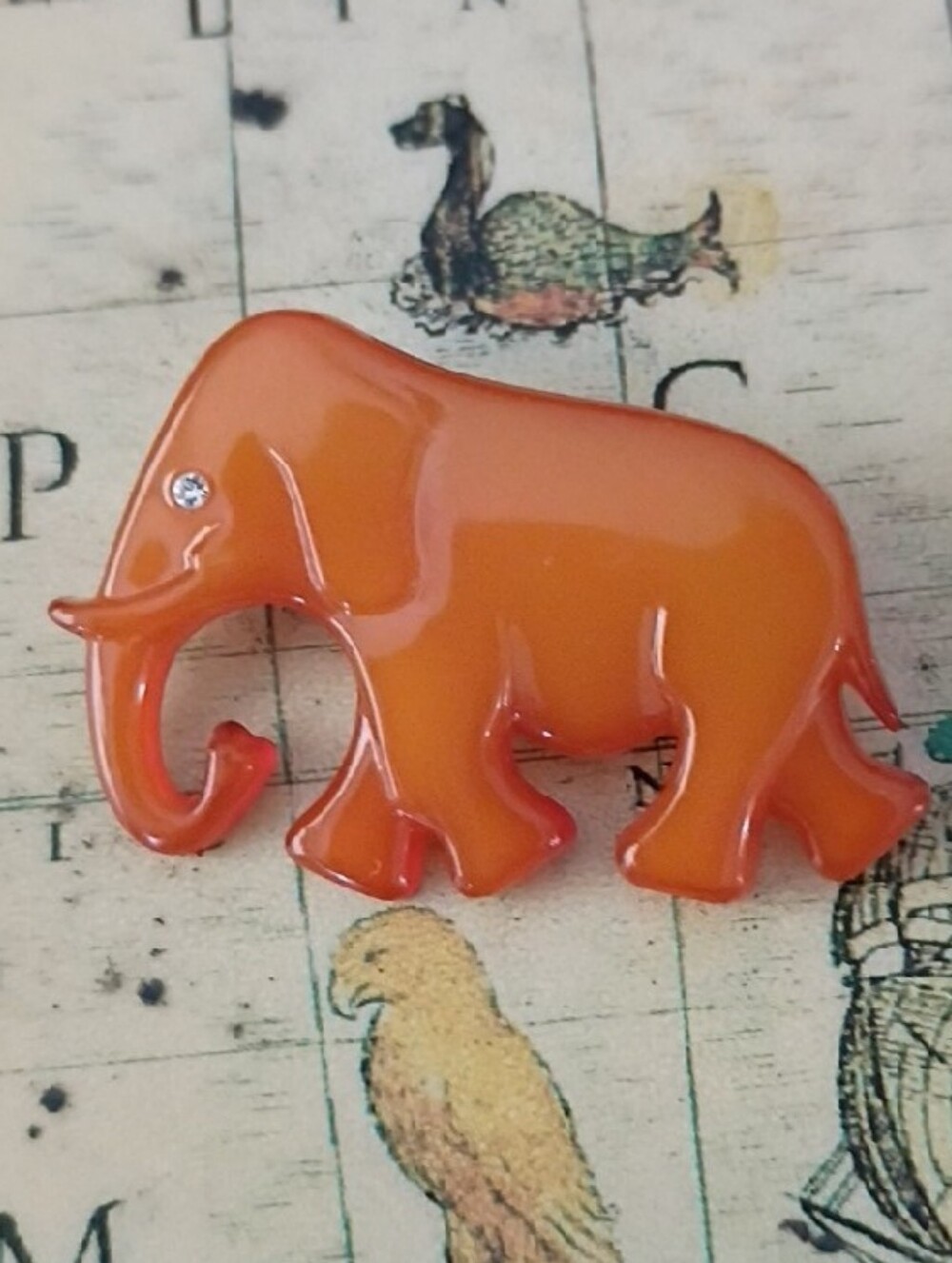❤️BUCH DEICHMANN BD DENMARK Bakelite & Rhinestone Eye Elephant Pin Brooch